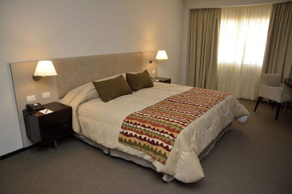 Hotel Howard Johnson Plaza Villa Carlos Paz