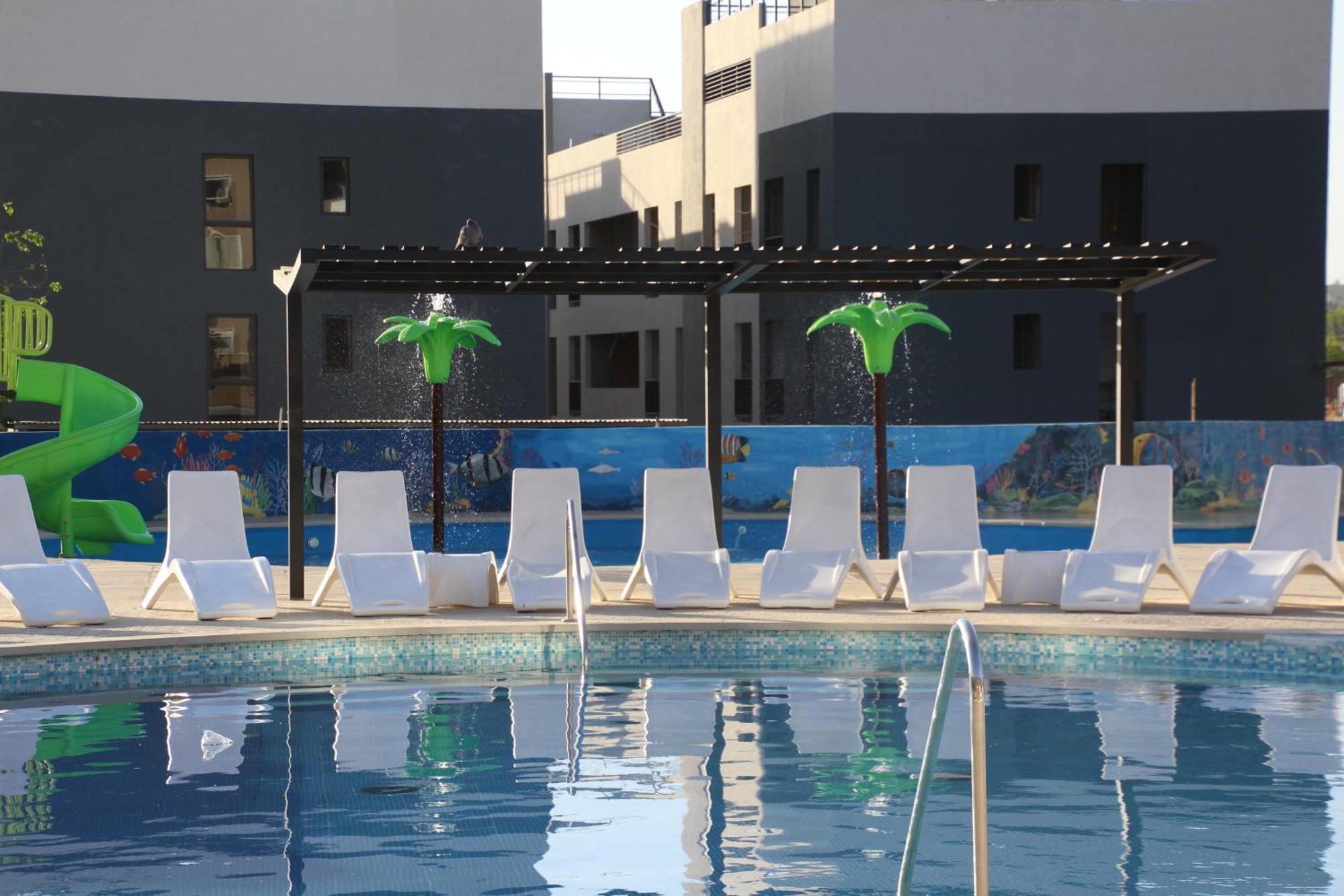 Howard Johnson Plaza Villa Carlos Paz 4*