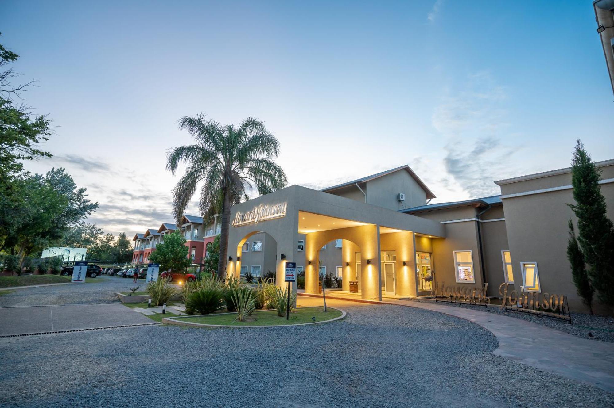 Howard Johnson Plaza Villa Carlos Paz 4*
