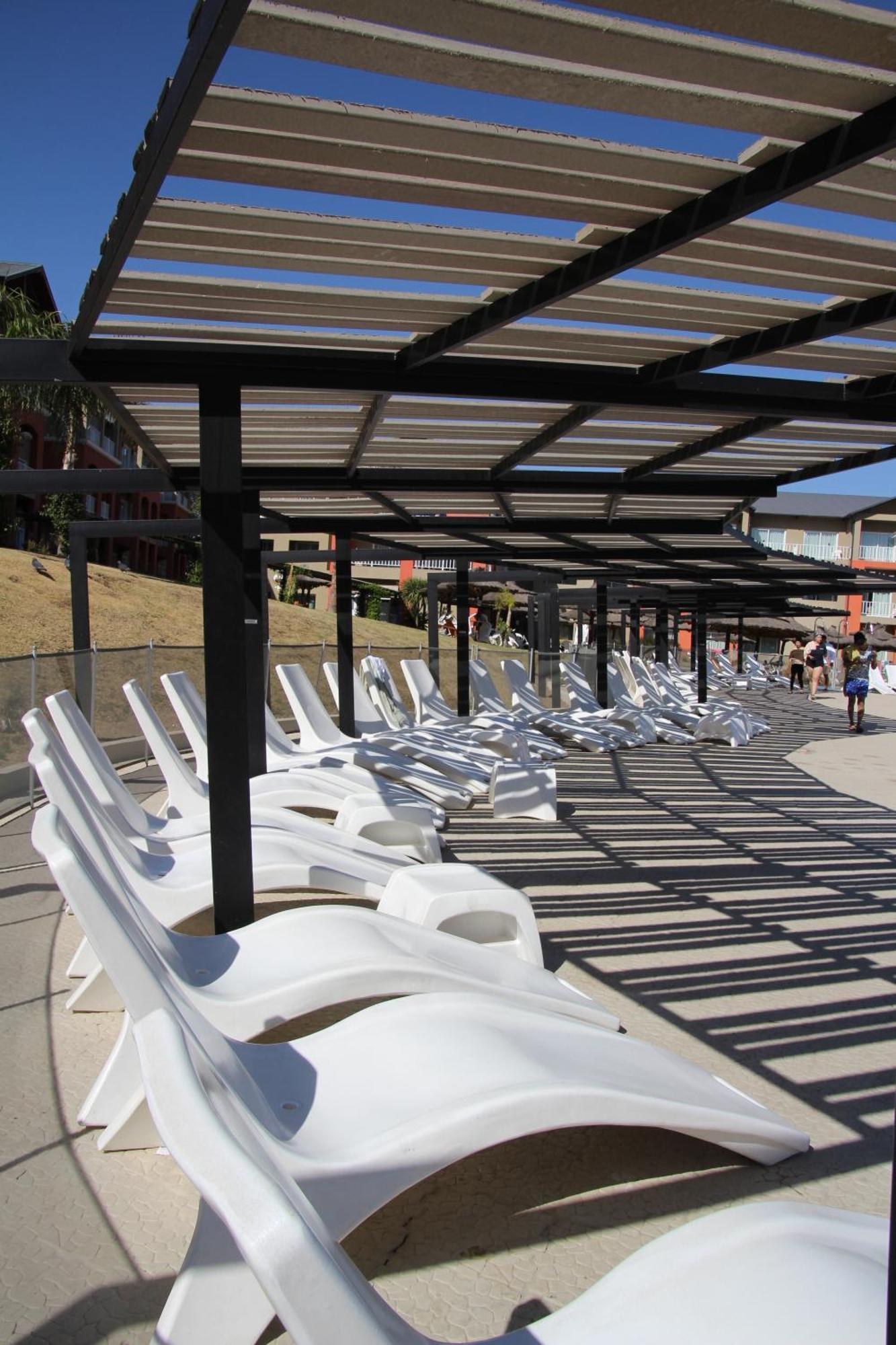Hotel Howard Johnson Plaza Villa Carlos Paz 4*